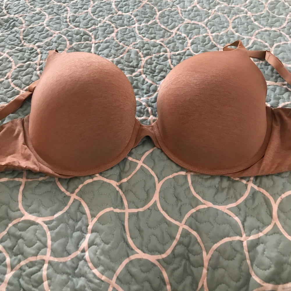 Victoria Secret 38DD bra