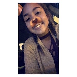 Meet your Posher, Alyssa