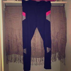 PINK Ultimate Yoga Legging
