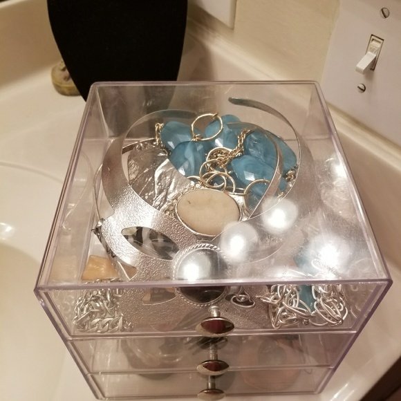 Jewelry bundle with free jewelry box - Picture 1 of 2