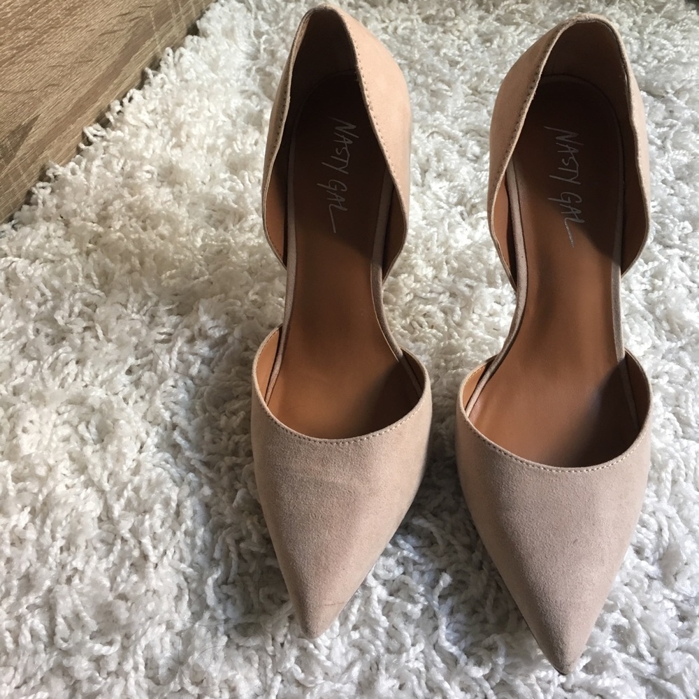 Nasty Gal- beige pumps