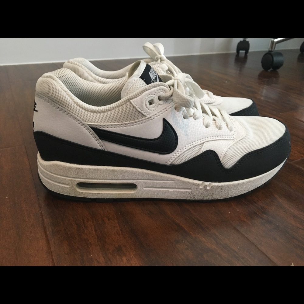 Nike Air Max Sneakers - women's 8.5