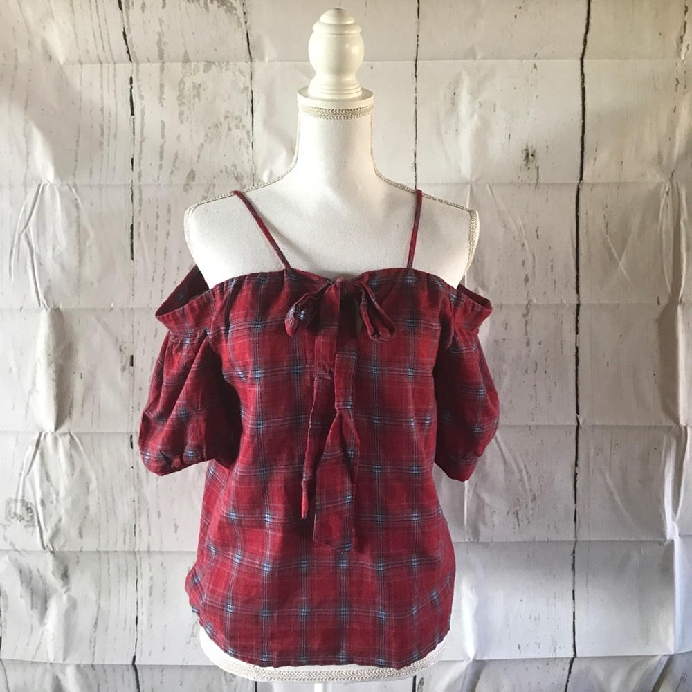 Off-the-shoulder plaid top