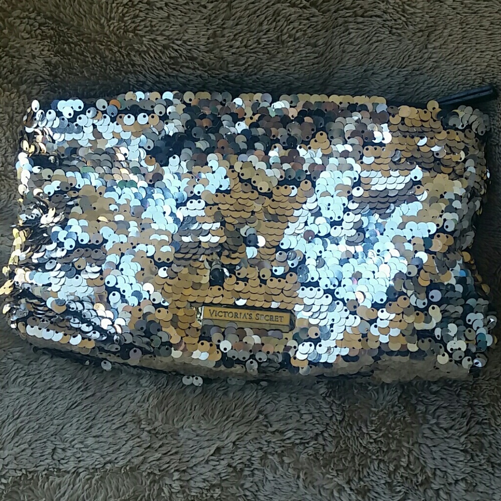 VS Make up bag