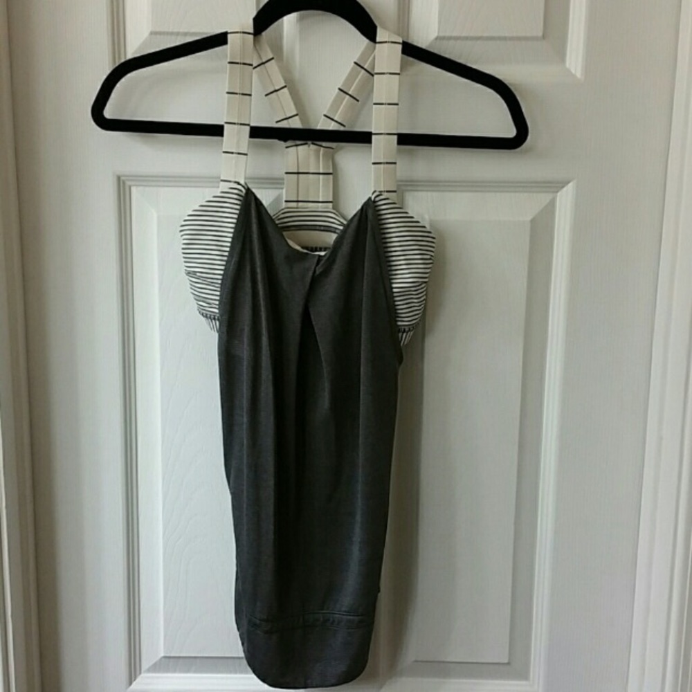 Lululemon top size 4/Small