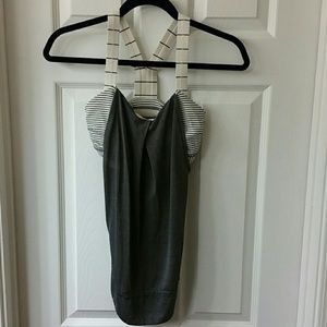 Lululemon top size 4/Small