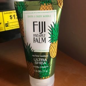Bath and body works pineapple palm mini body cream