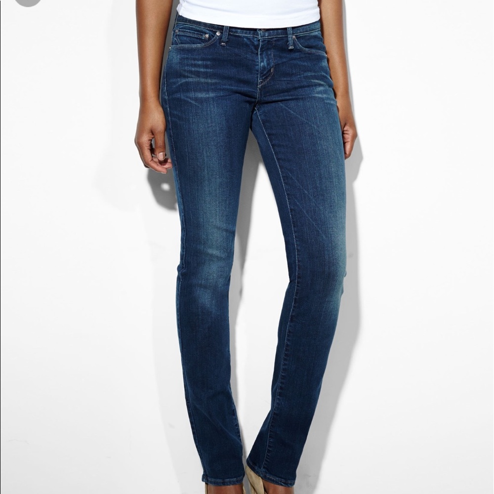 Levi’s Demi curve straight