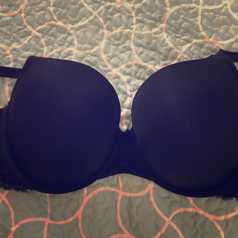 Torrid 38DD bra with lace sides