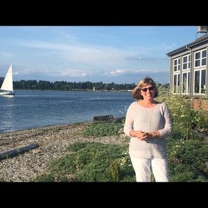 Meet your Posher, Caroline