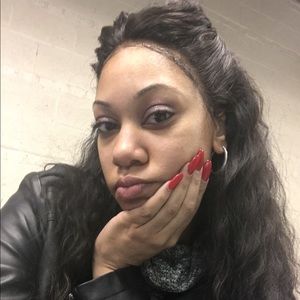 Meet your Posher, Celia