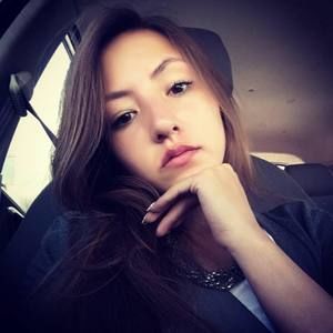 Meet your Posher, Dominique