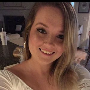 Meet your Posher, Brianna