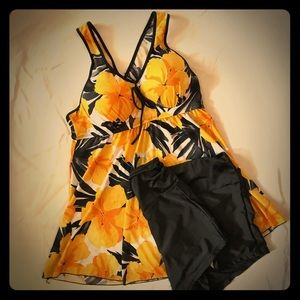 Hawaiian Floral Print 2-Piece Swimsuit XL
