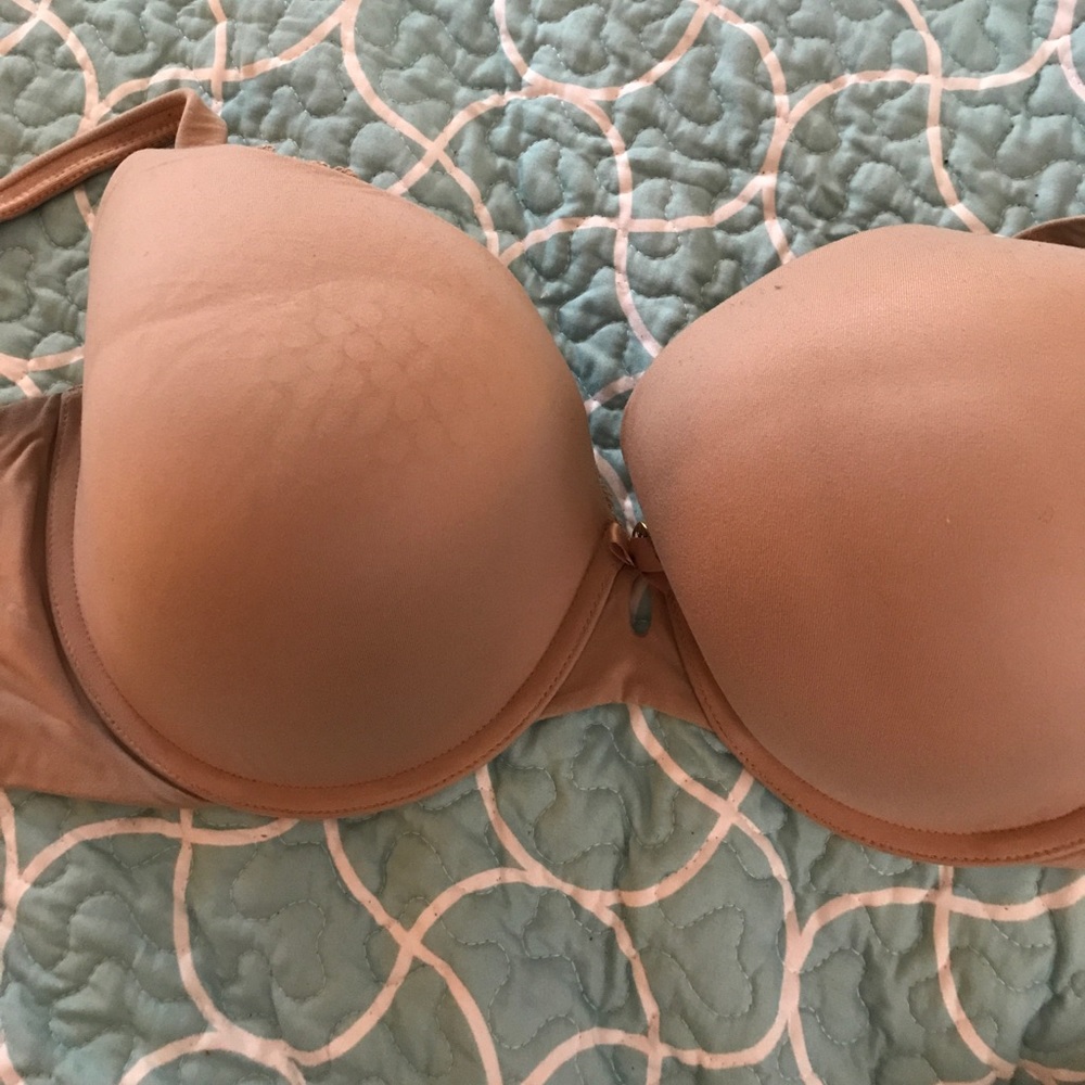 Victoria Secret 38DD bra