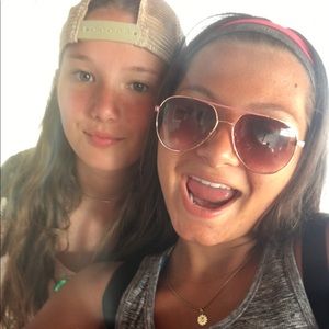 Meet your Posher, Angela