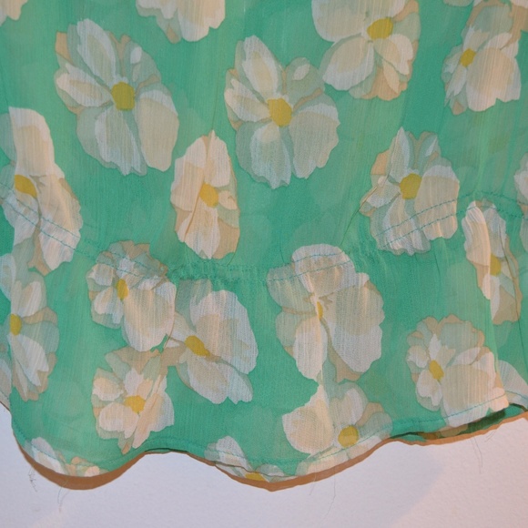 Old Navy Sheer Peplum 3/4 sleeve blouse - Picture 4 of 4