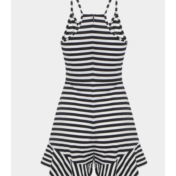 Racer back romper - Picture 2 of 4