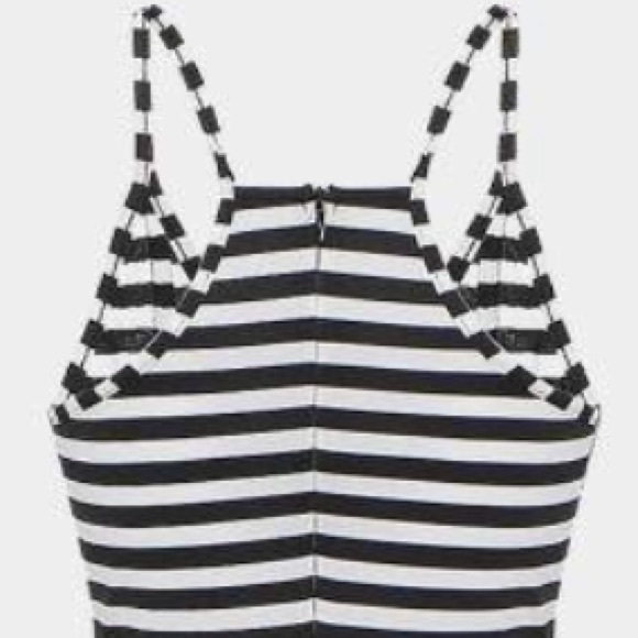 Racer back romper - Picture 3 of 4