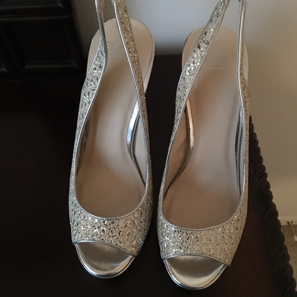 Shoes - Picture 1 of 2