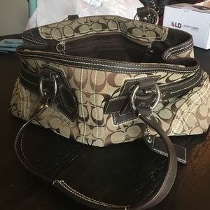 Brown/tan purse