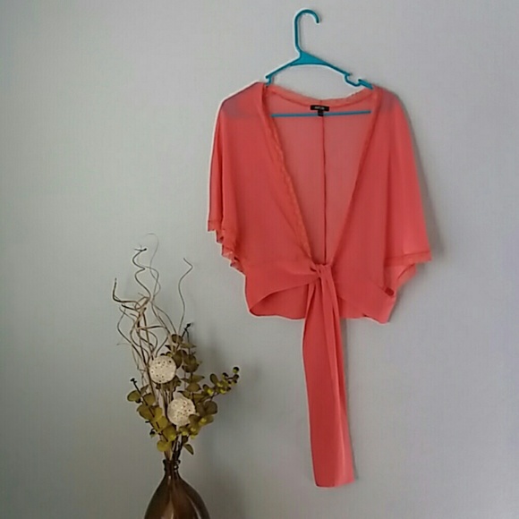 🌺Spring color🌺 Apt. 9 crop top - Picture 2 of 4