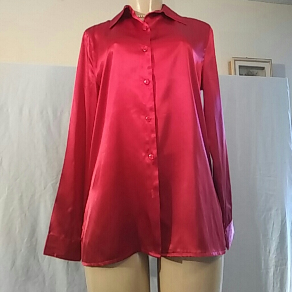 Croft & barrows Womens shinny long sleeved blouse