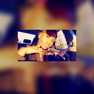 Meet your Posher, Sonjai