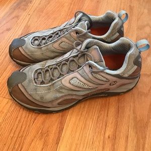 Women's MERRELL Vibram Sneakers Size 8