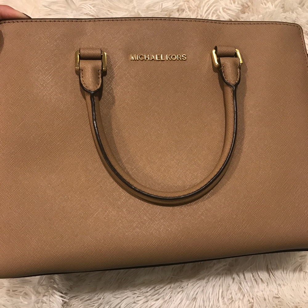 Michael Kors Saffiano Leather in Beige