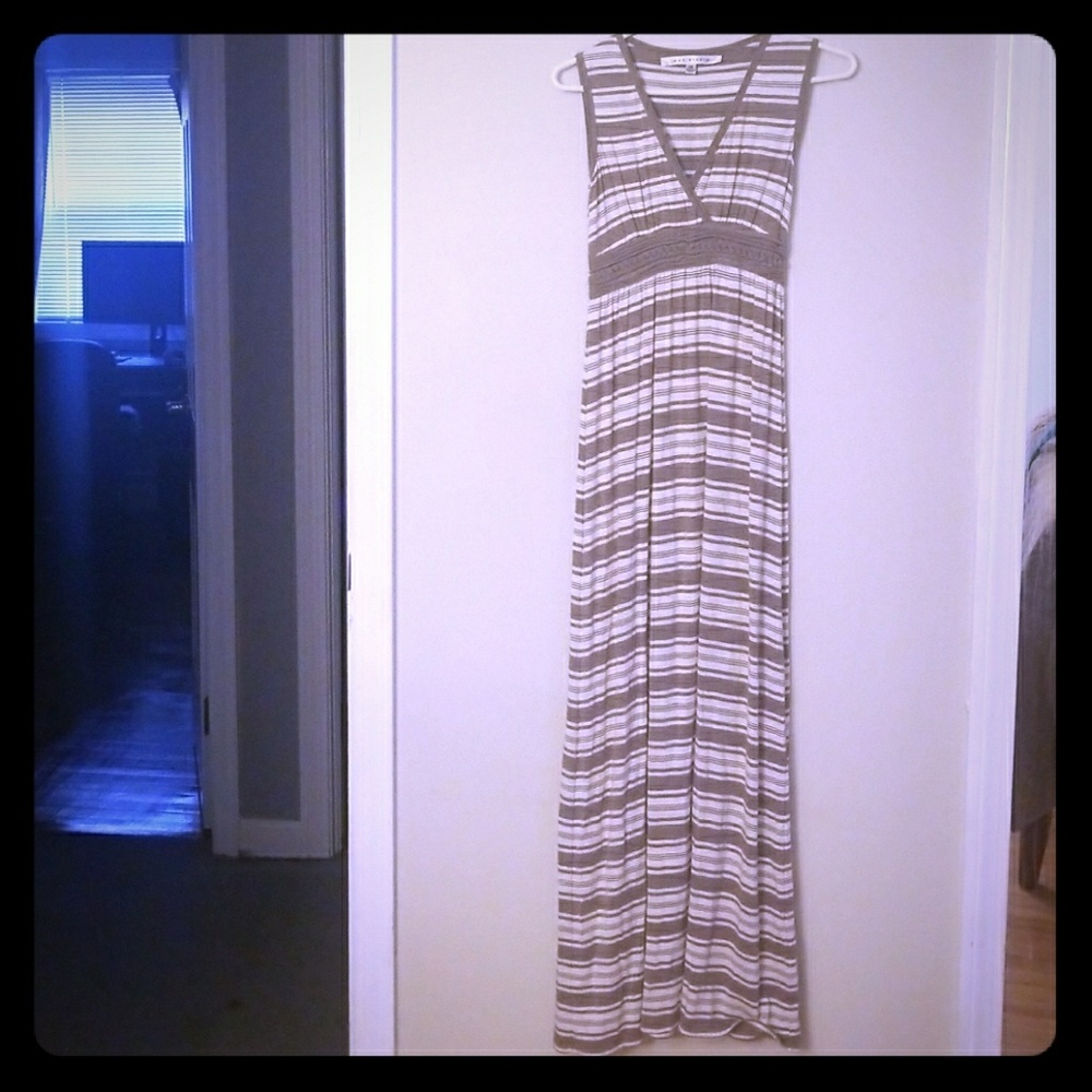 Max Studio Dress