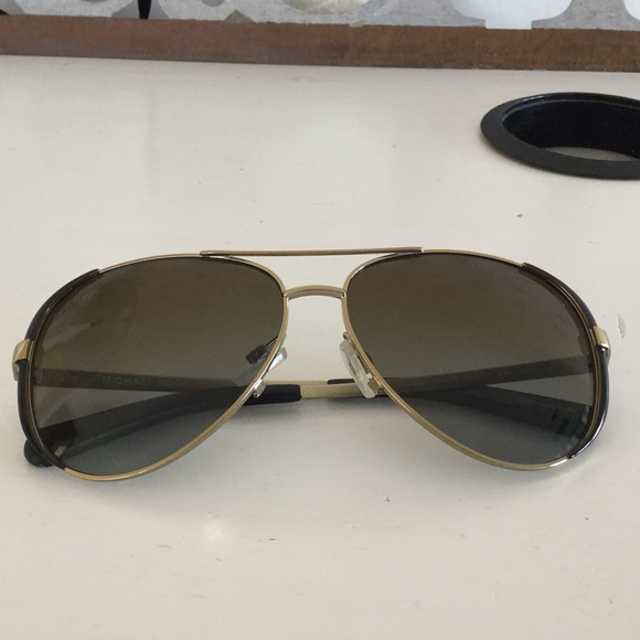 Michael Kors “Chelsea” sunglasses - Picture 3 of 4