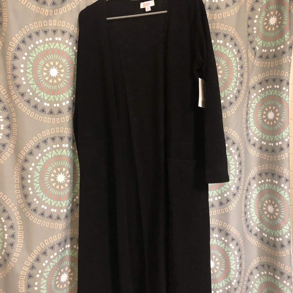 Lularoe Black Medium Sarah