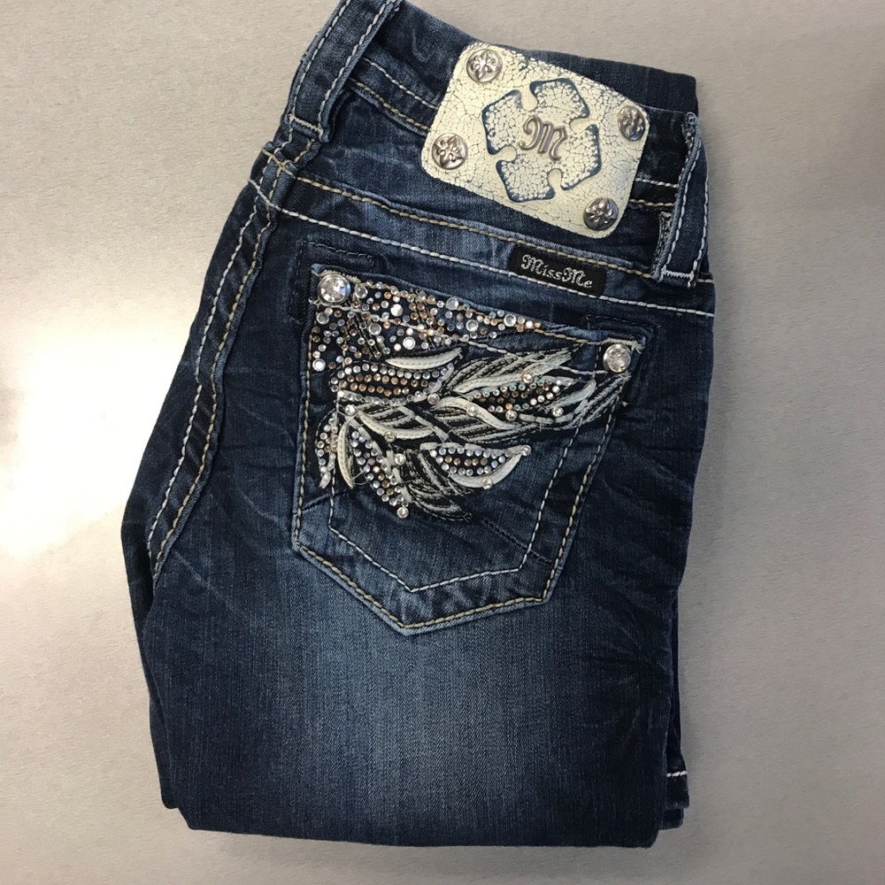 Miss Me Mid-Rise Boot Cut Jeans ❤️👖