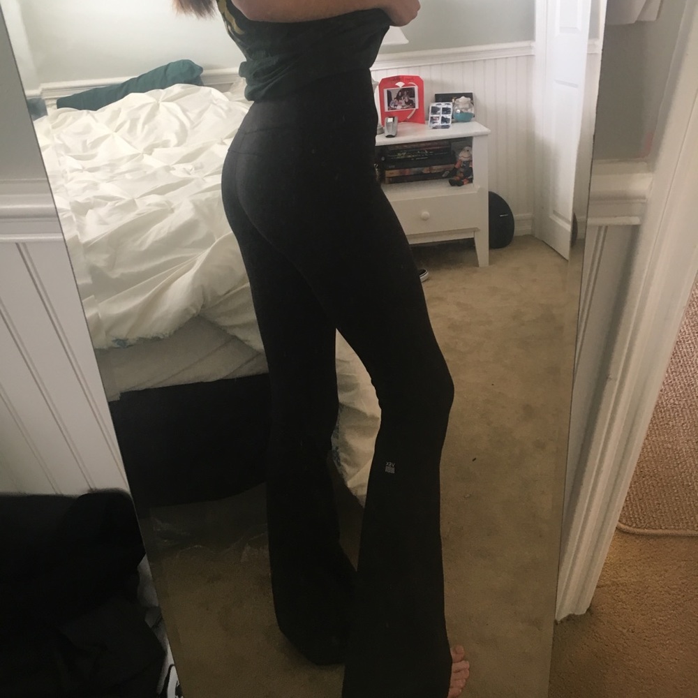 victoria secret yoga pants!!