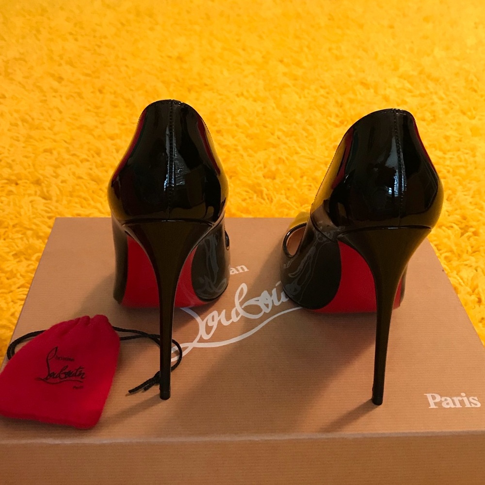 Christian Louboutin So Kate
