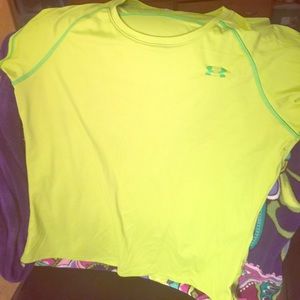 Short sleeved under armor workout tee