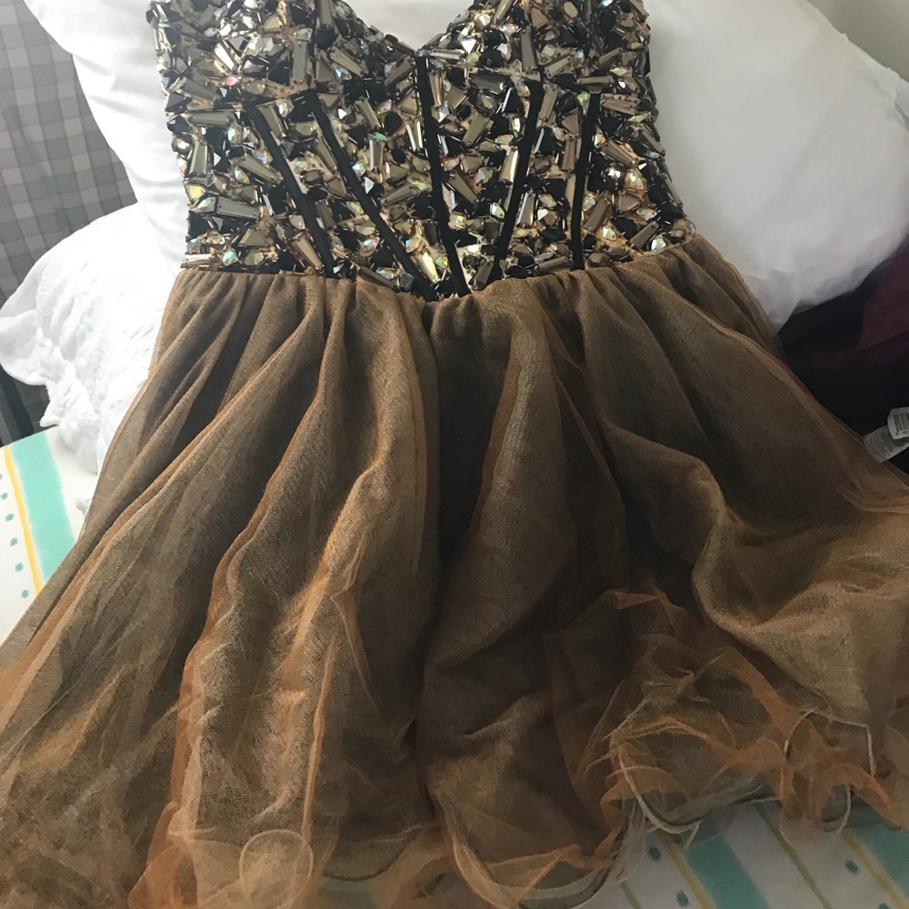 Tony Bolws prom Dress