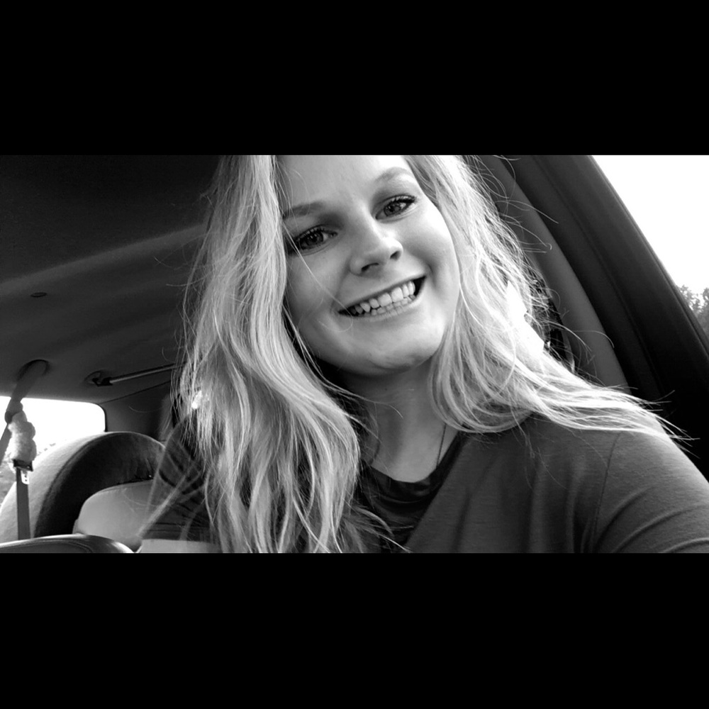 Meet your Posher, Brooke