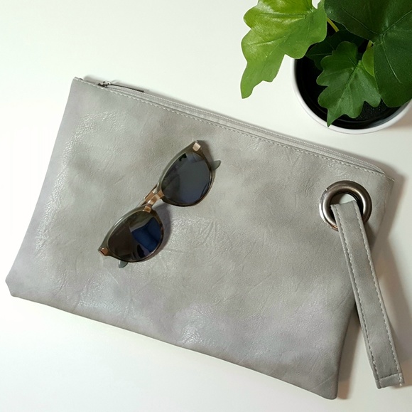 Faux Leather Envelope Clutch NWT - Picture 2 of 4
