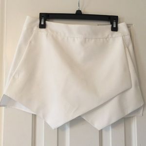 White skort NWT