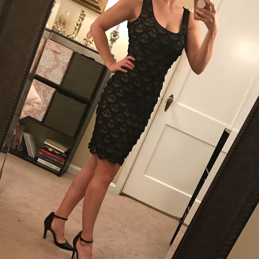 Sexy LBD, Lacy Guess little black dress - Picture 2 of 6