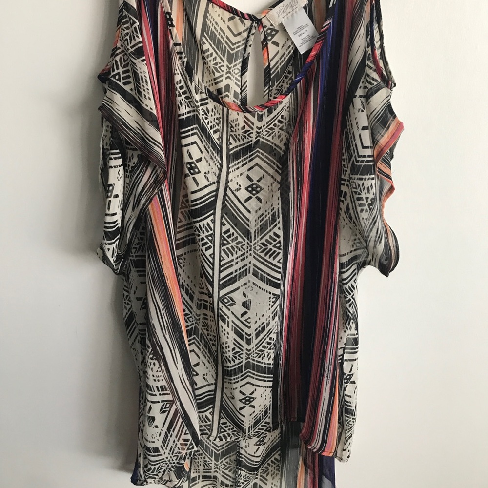 2X multi color blouse