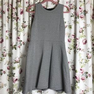 Ann Taylor Loft black and white dress. Size 6