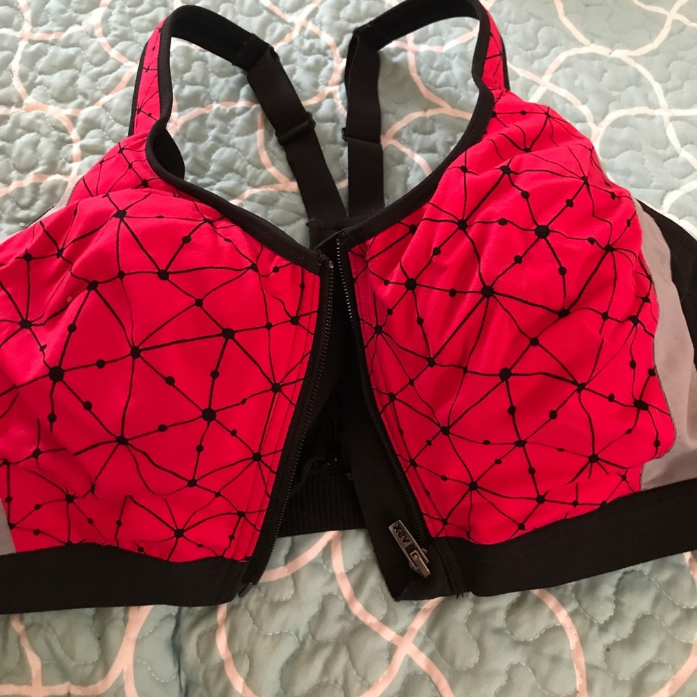 Victoria Secret sports bra 36DD like new