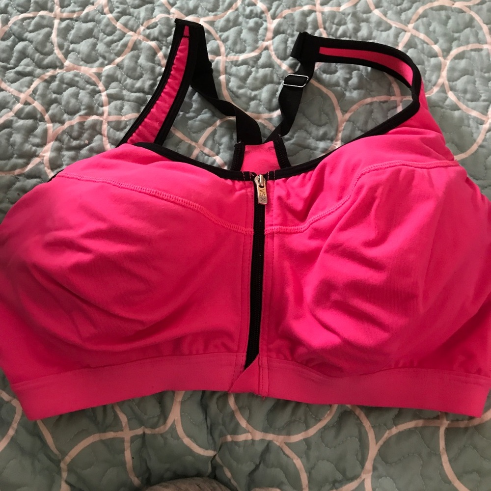 Victoria Secret 38D sports bra. Like new