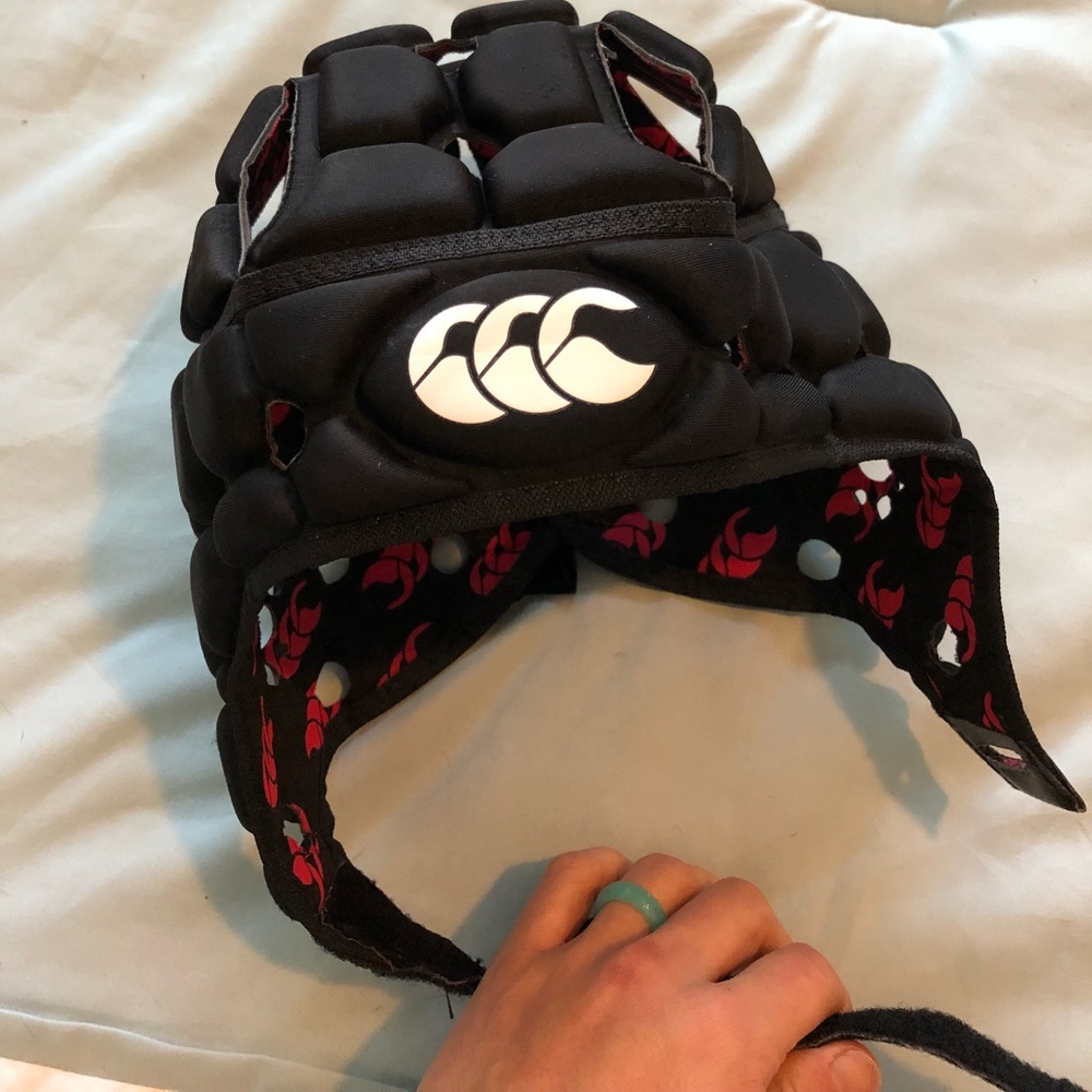 L men’s rugby cap