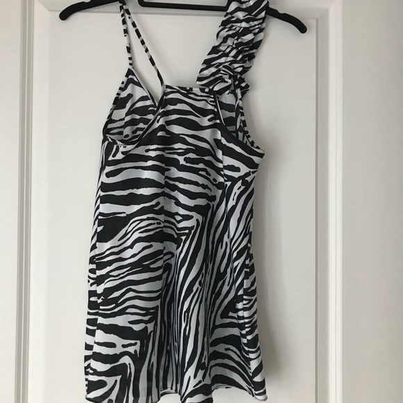 Express Zebra Ruffle Racerback Top - Picture 2 of 4