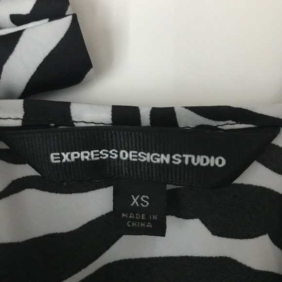 Express Zebra Ruffle Racerback Top - Picture 3 of 4