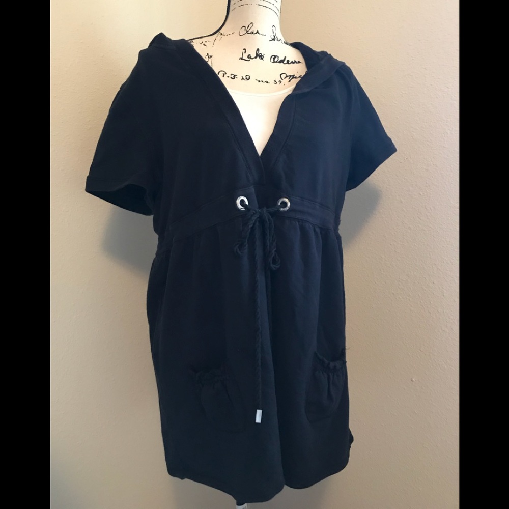 ✨BLACK TOP W/HOOD - XL